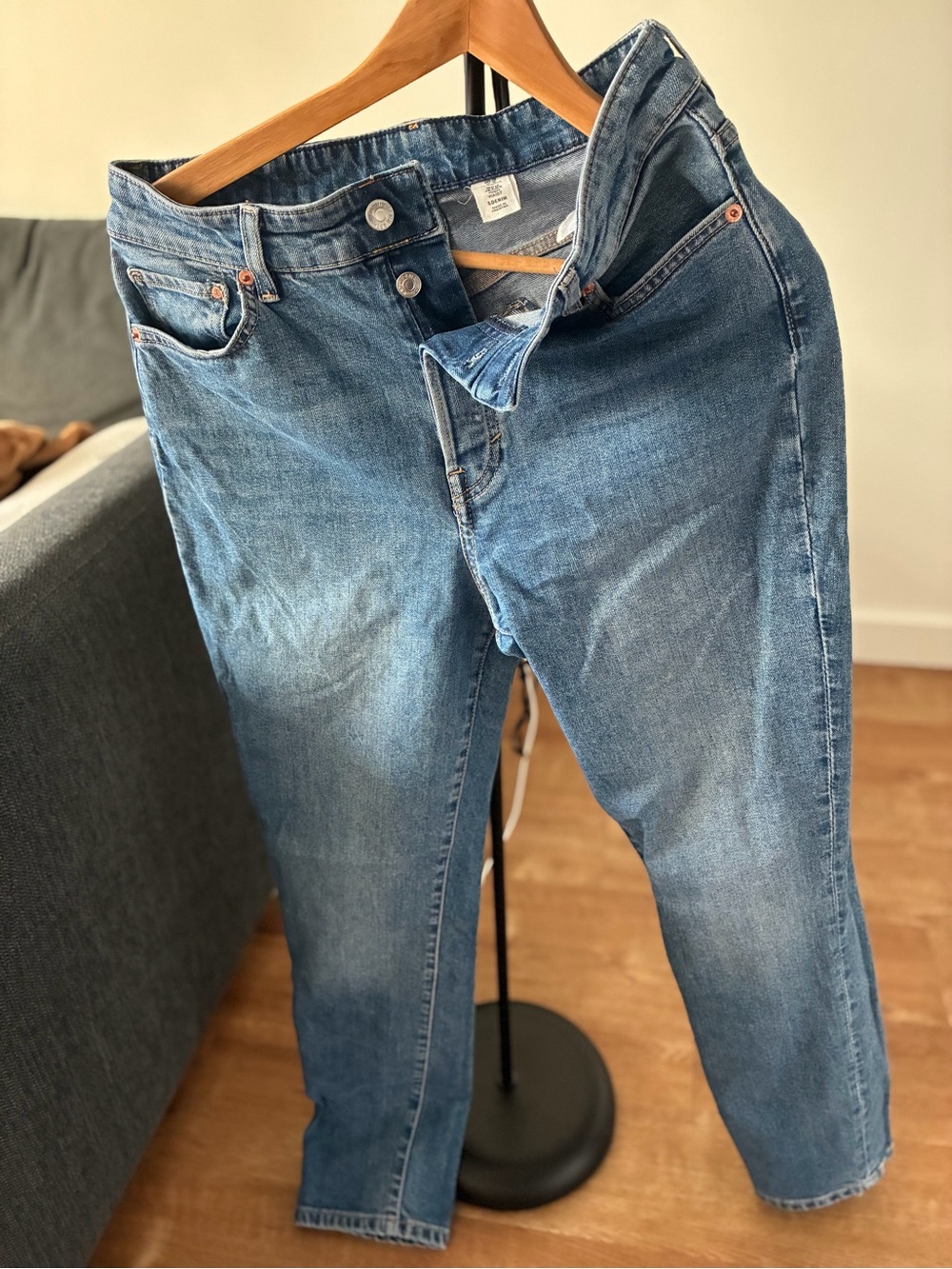 High-Rise Skinny Jeans in Medium Blue Wash